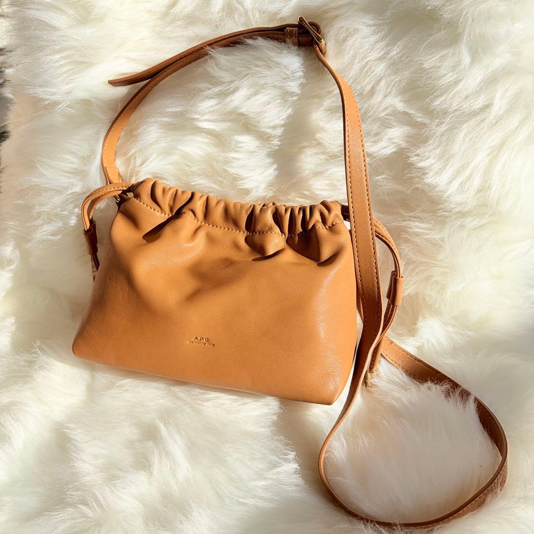 A.P.C アーペーセー SAC NINON MINI ショルダーバッグ 巾着