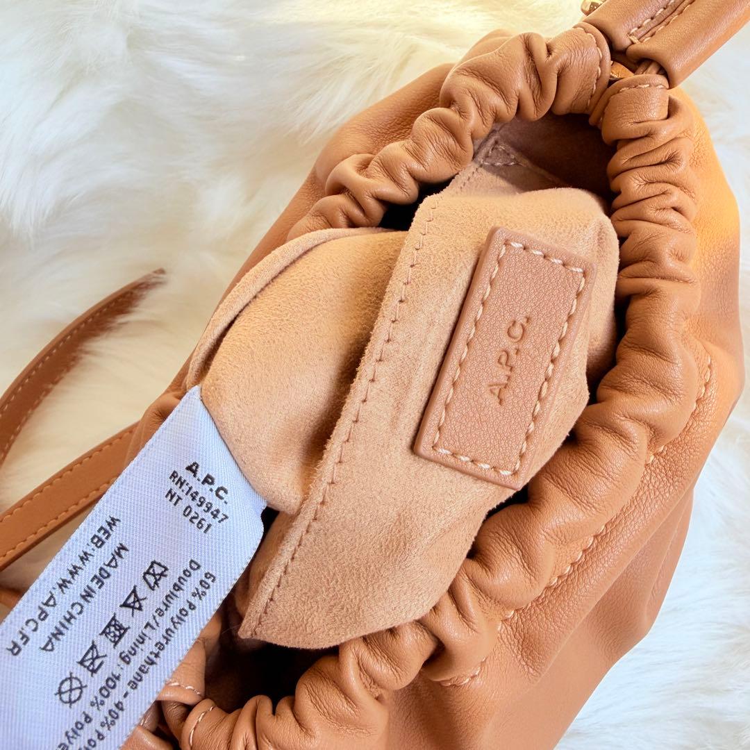 A.P.C アーペーセー SAC NINON MINI ショルダーバッグ 巾着