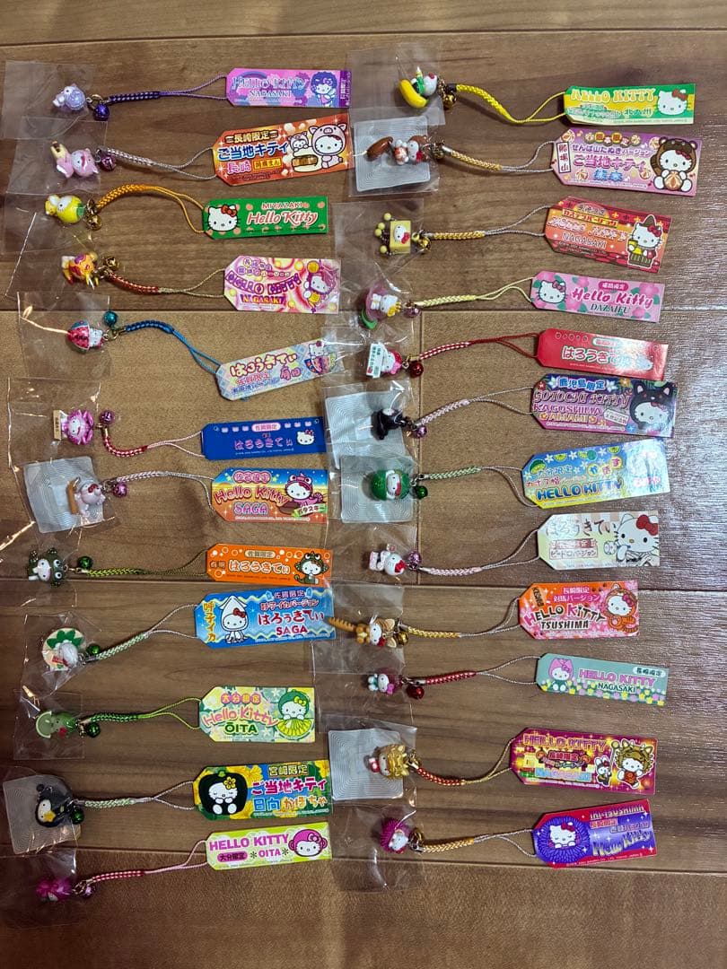 サンリオ ハローキティ ご当地 ストラップ 根付け まとめ売り 148個
