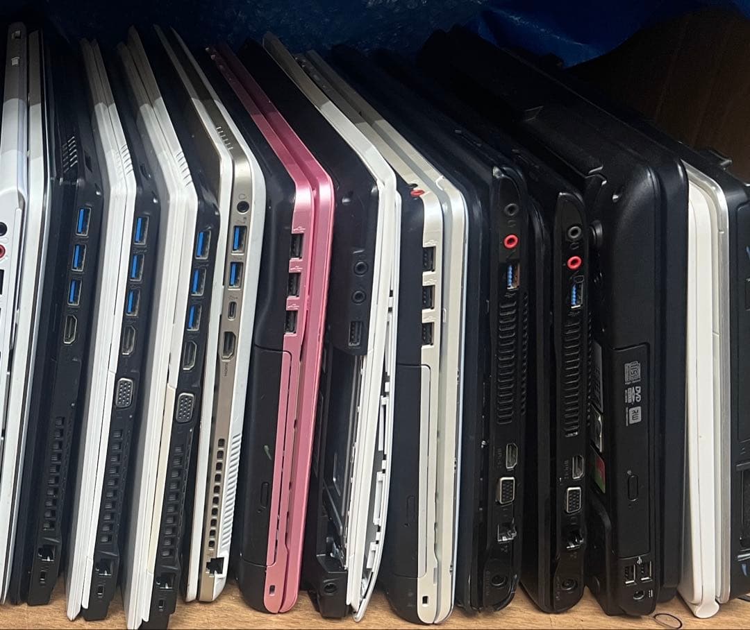 10台ノートパソコンジャンク