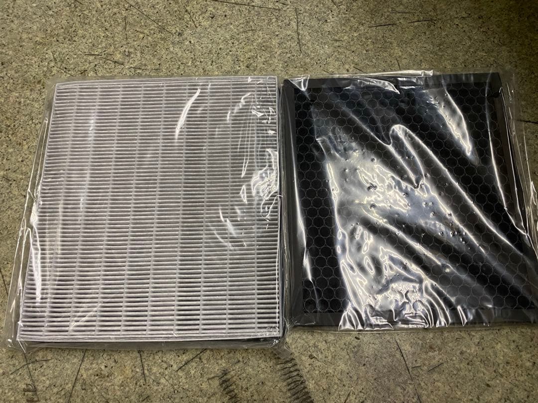 新品フィルター付き　アイリスオーヤマ　空気清浄機能付 除湿機