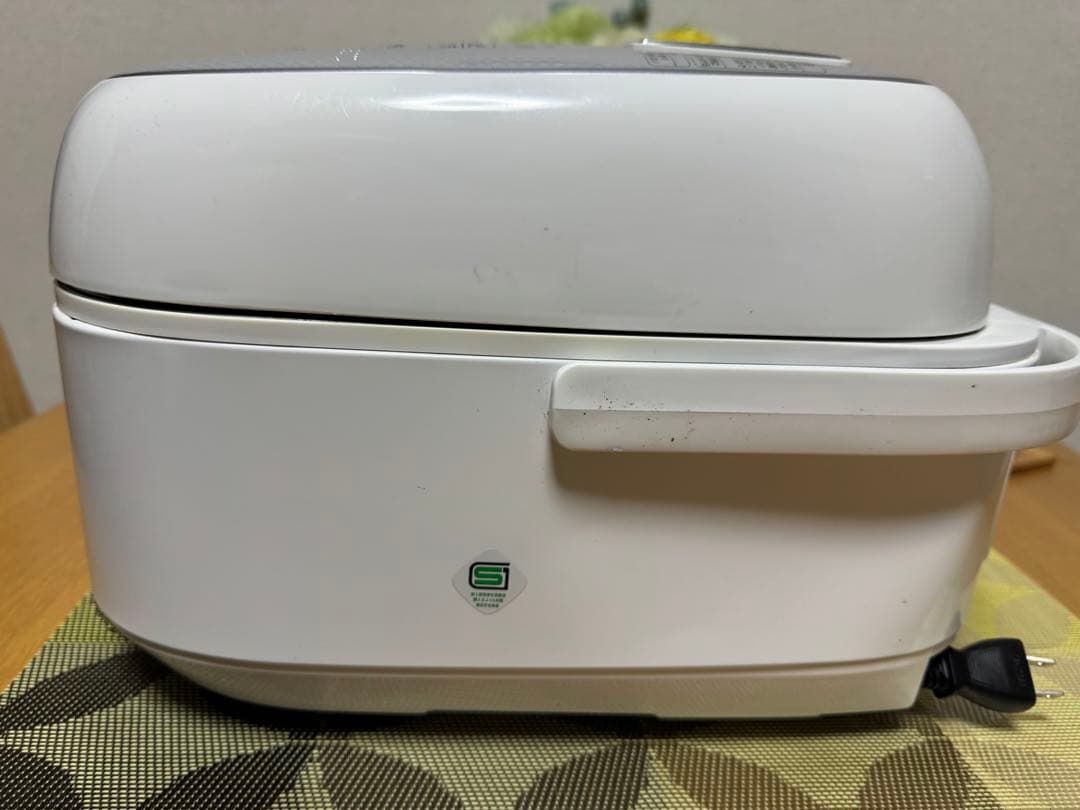 東芝 真空圧力IH ジャー 炊飯器 RC-10VXM TOSHIBA