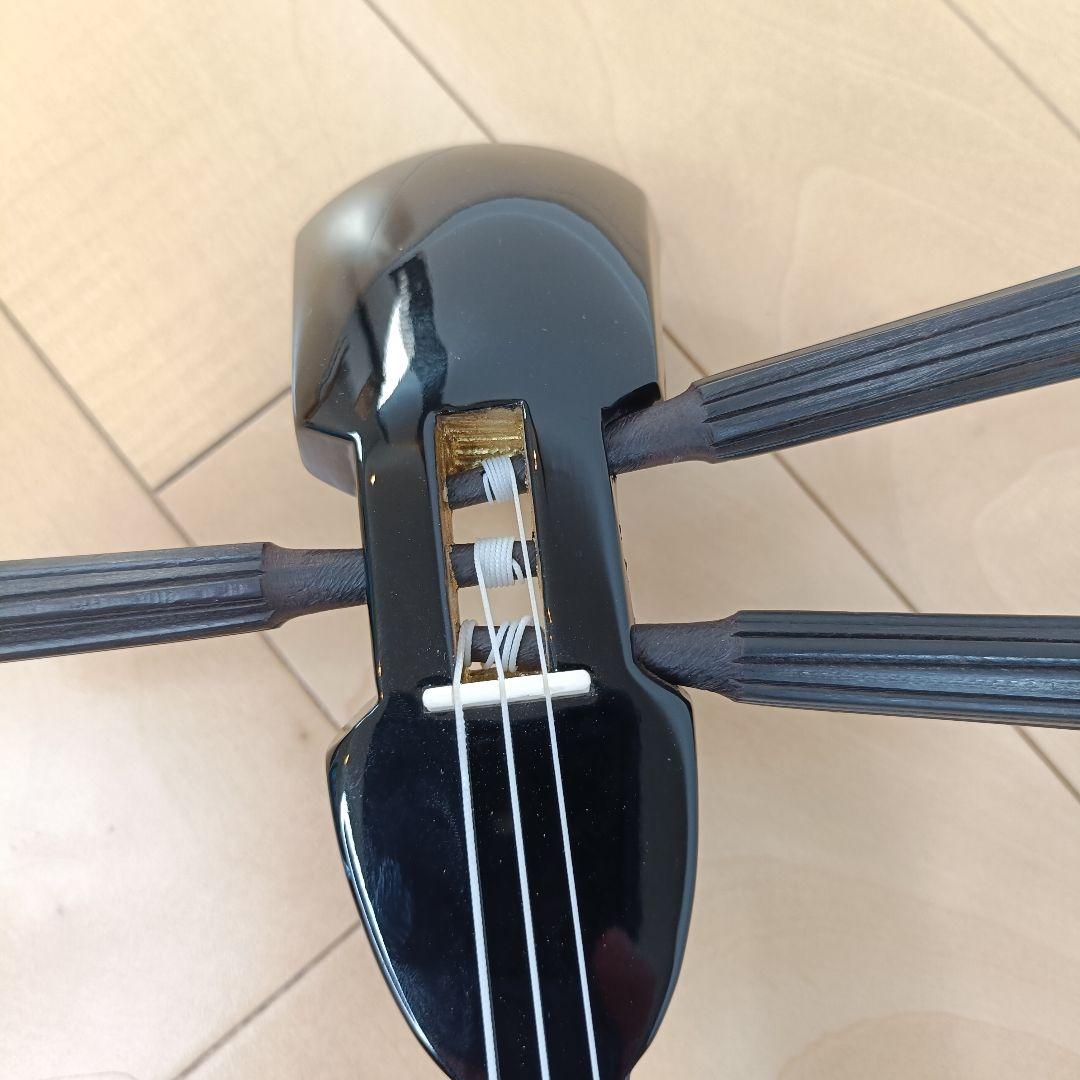 美品 沖縄三線 人工革 ソフトケース、爪、小物入れなど付属