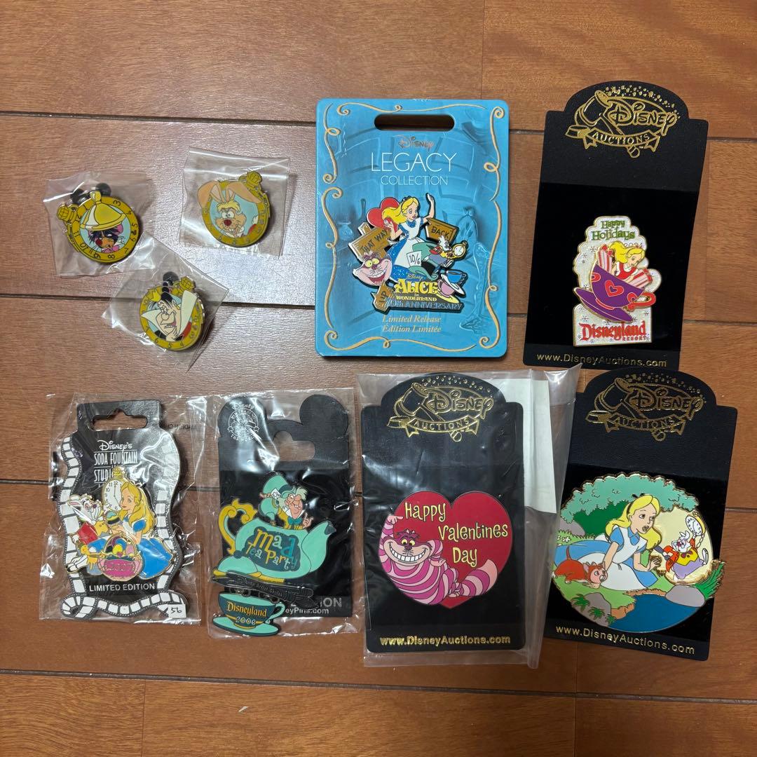 【新品未使用】不思議の国のアリス 海外ディズニー ピンバッジ ❶