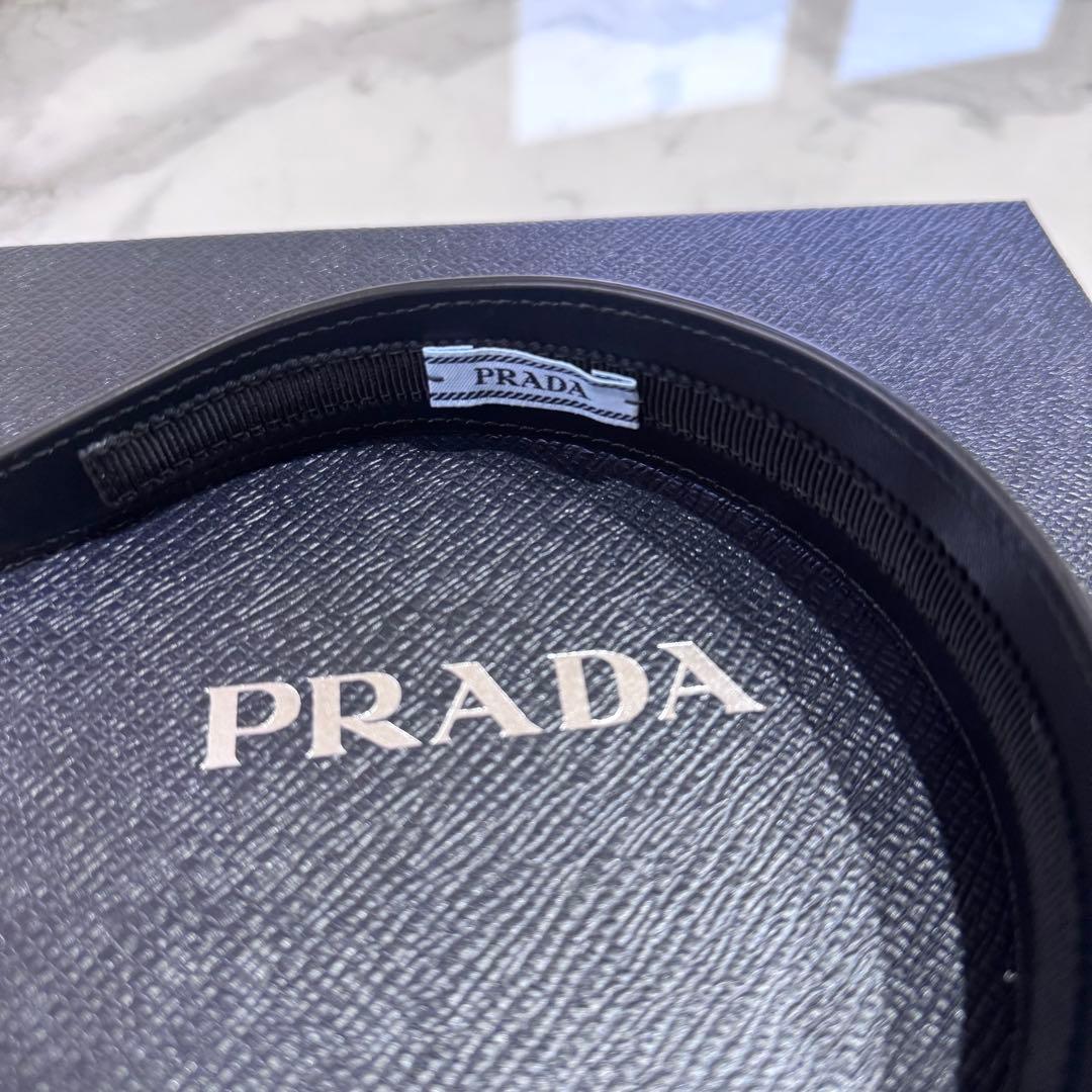 美品PRADA カチューシャ ブラックレザー