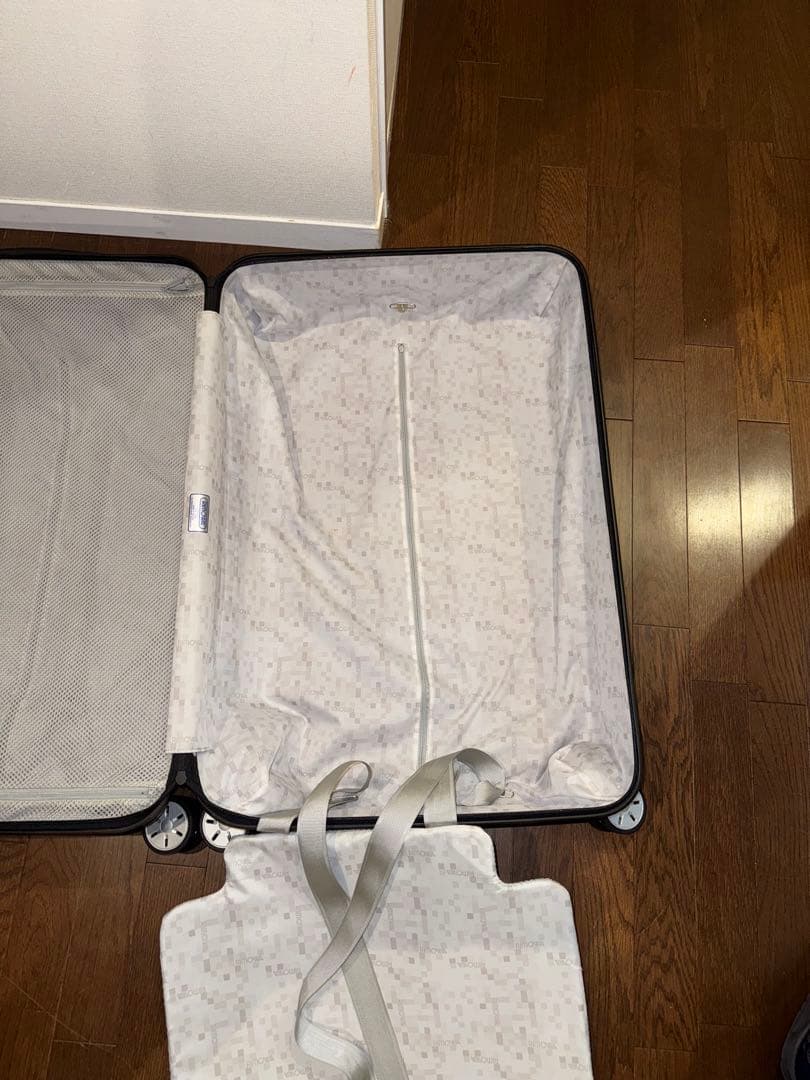 (破損あり)RIMOWA リモワSALSA マットカルモナレッド　キャリーケース