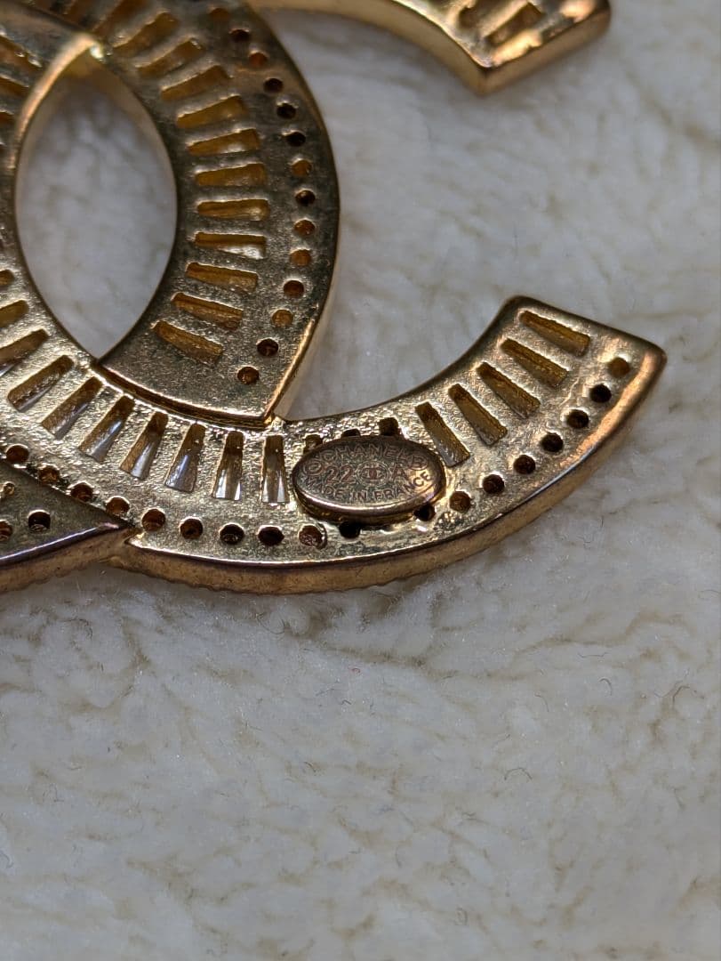 シャネル　ヴィンテージ　ブローチ　ラインストーン　ビンテージ　ゴールド