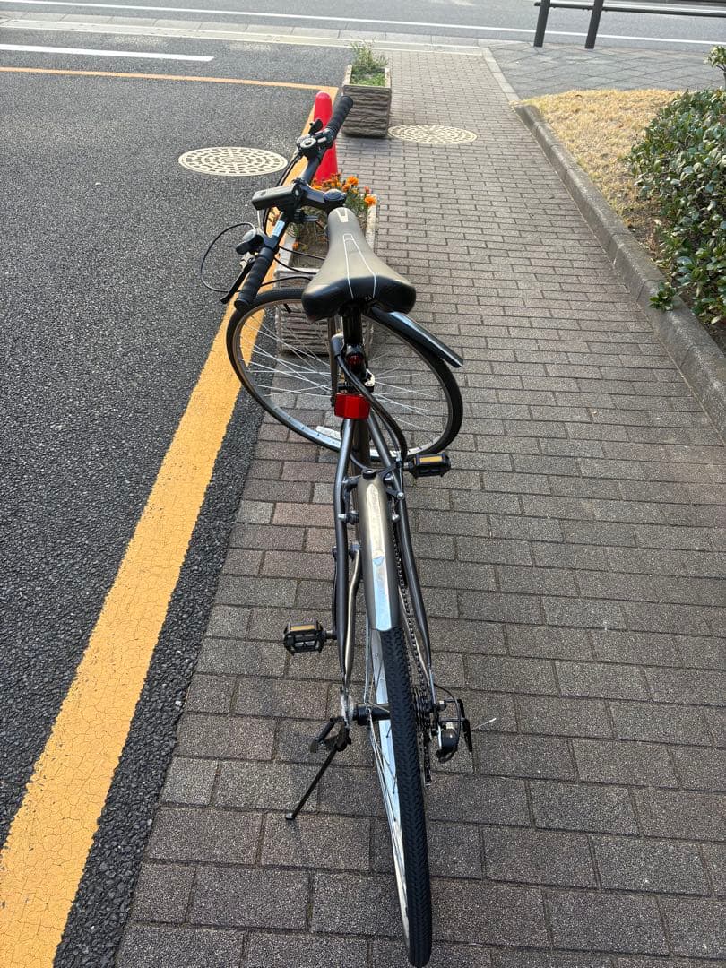 クロスバイク グレー 700Cタイヤ