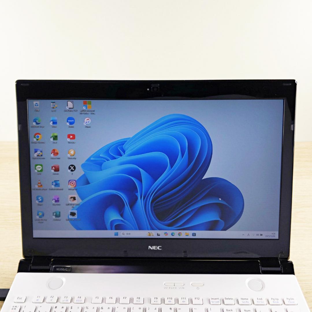 美品！ 贅沢1TB Win11 ブルーレイ メモリ8GB ノートパソコン カメラ