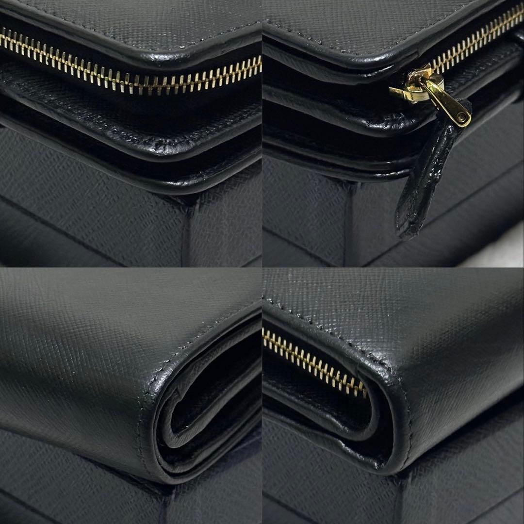 PRADA プラダ　折り財布　ラウンドファスナー　ゴールドロゴ　ブラック