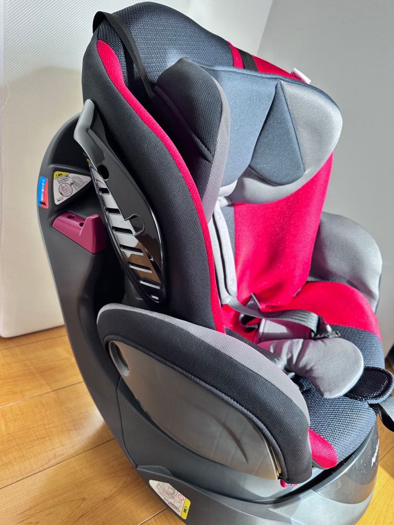 美品Aprica 回転機能付きチャイルドシート