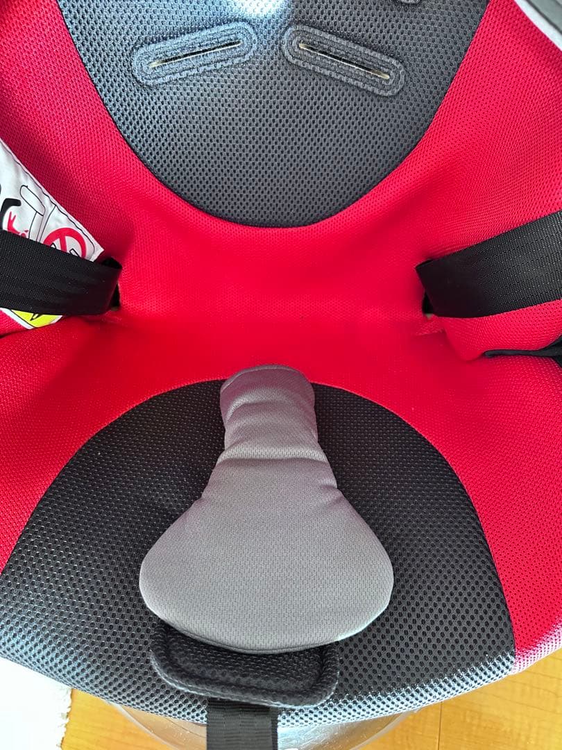 美品Aprica 回転機能付きチャイルドシート