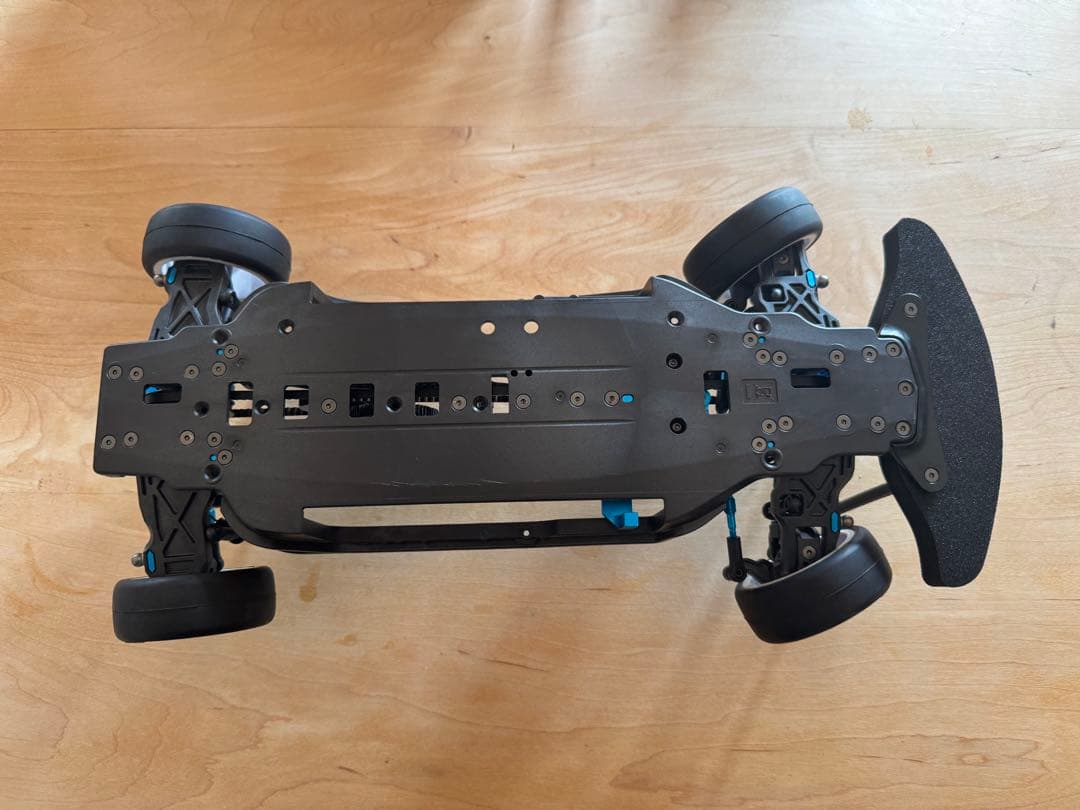 ラジコンカー タミヤTA07 ダンパーなし　ジャンク品