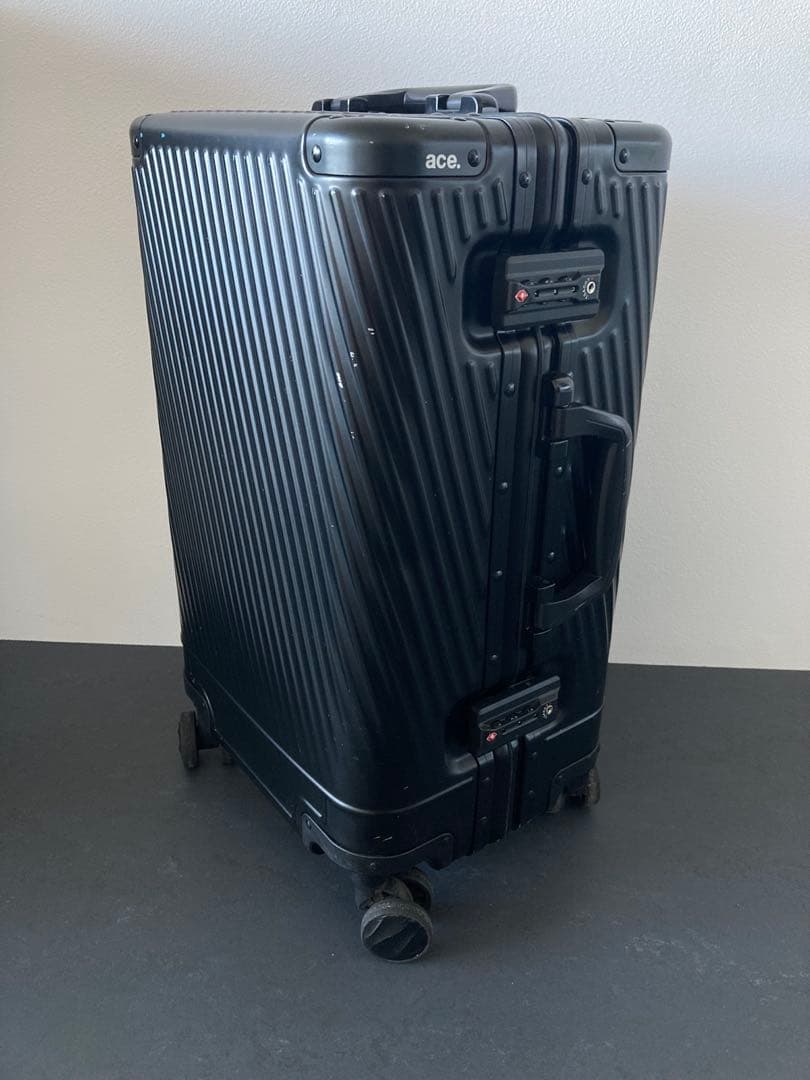 ace. アルミニウムキャリーケース 32L ブラック