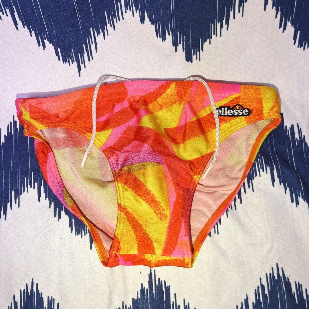エレッセ　ellesse 競泳水着　競パン　海パン　Mサイズ