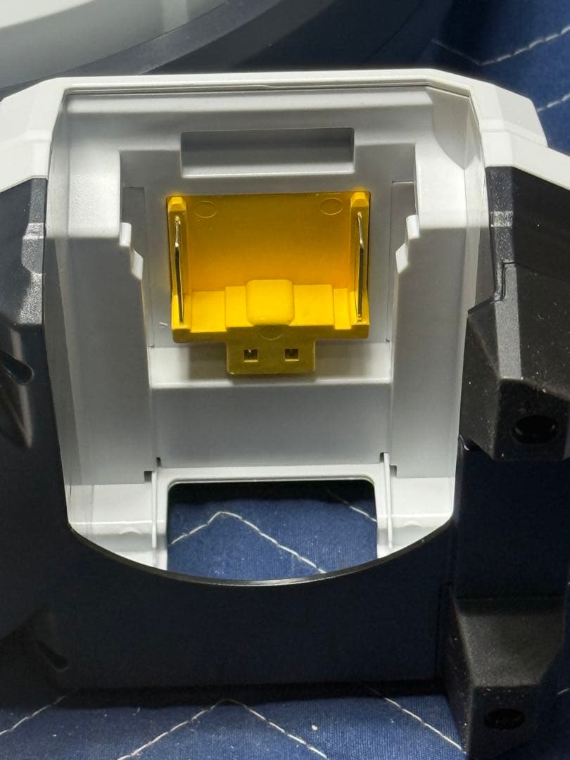 Makita CF203DZW 充電式ファン