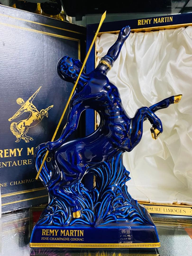 ブランデー REMY MARTIN CENTEAU LIMOGES 700ml.