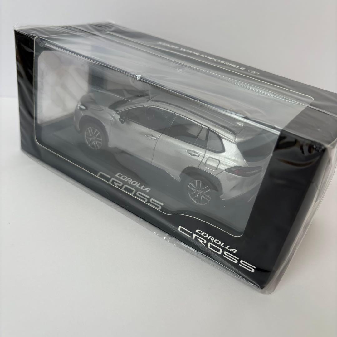 トヨタ博物館購入 新型 カローラクロス 後期 メタルストリームメタリック