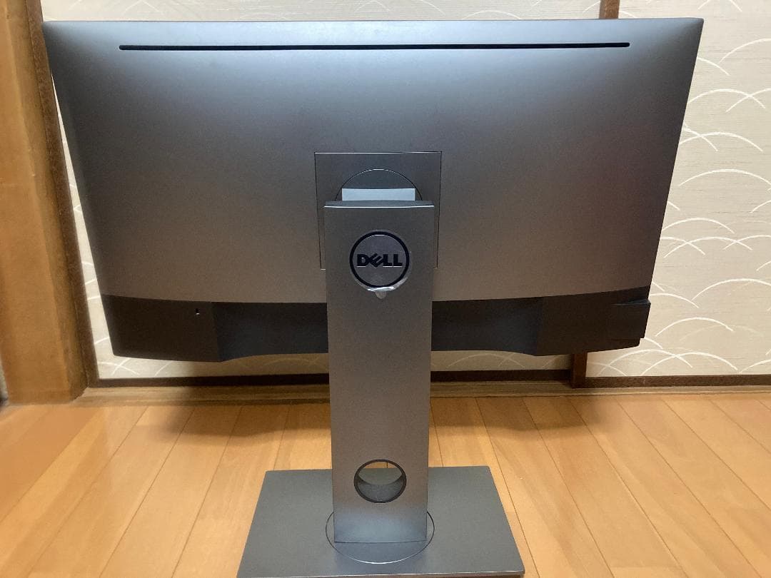 Dell U2718Q 4K 27インチ IPS HDMI DP USBハブ