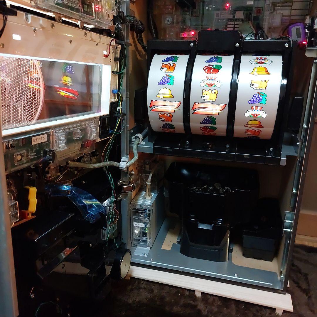 JUGGLER スロットマシン 鍵付き 2000枚付き