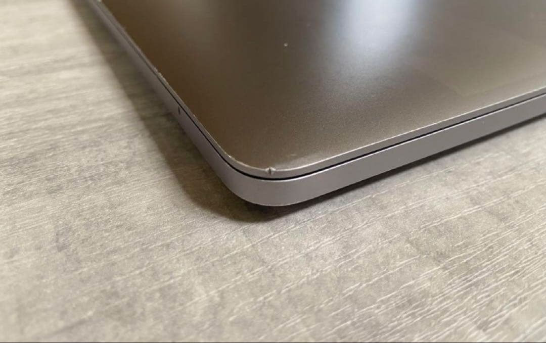 MacBook Pro 2019(13インチ4ポート touchbar)