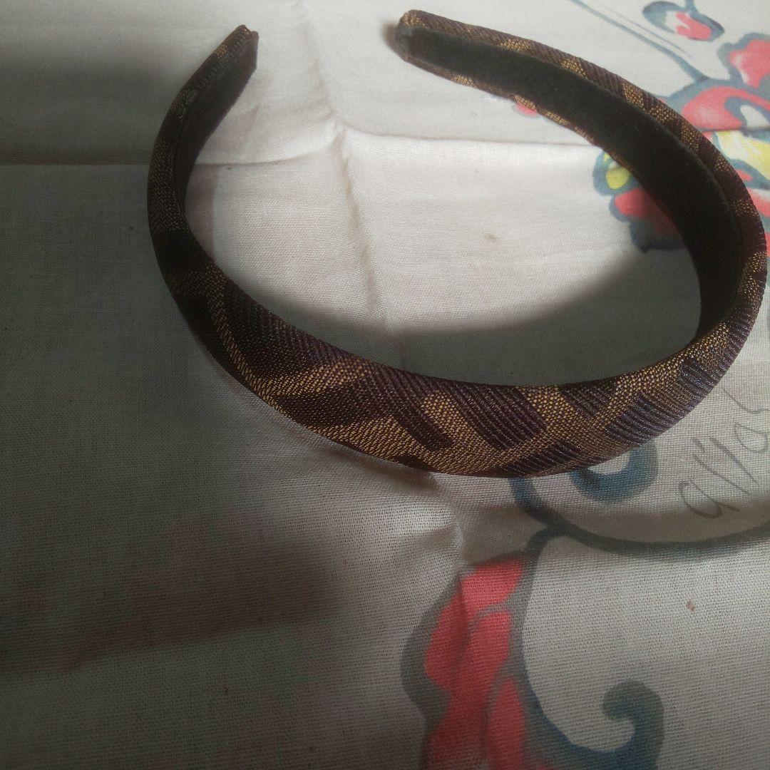 カフェラテミルク多め　美品 フェンディ カチューシャ