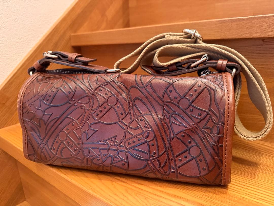 Vivienne Westwood レザーショルダーバッグ
