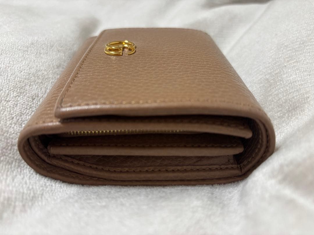 GUCCI 二つ折り財布 ピンクベージュ