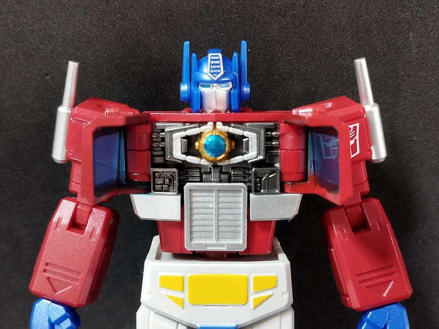 公式 可動強化重塗装版 オプティマスプライム 全高約13.5㎝ 可動フィギュア