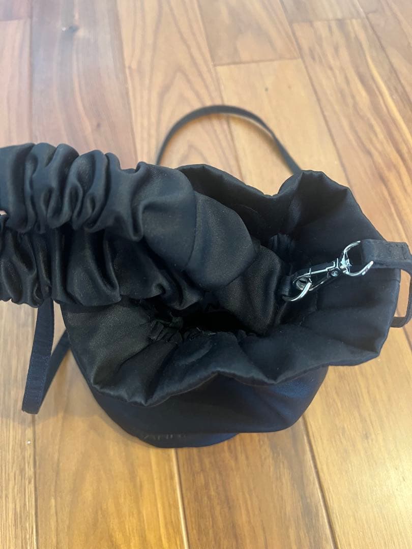 GANNI ブラック ショルダーバッグ