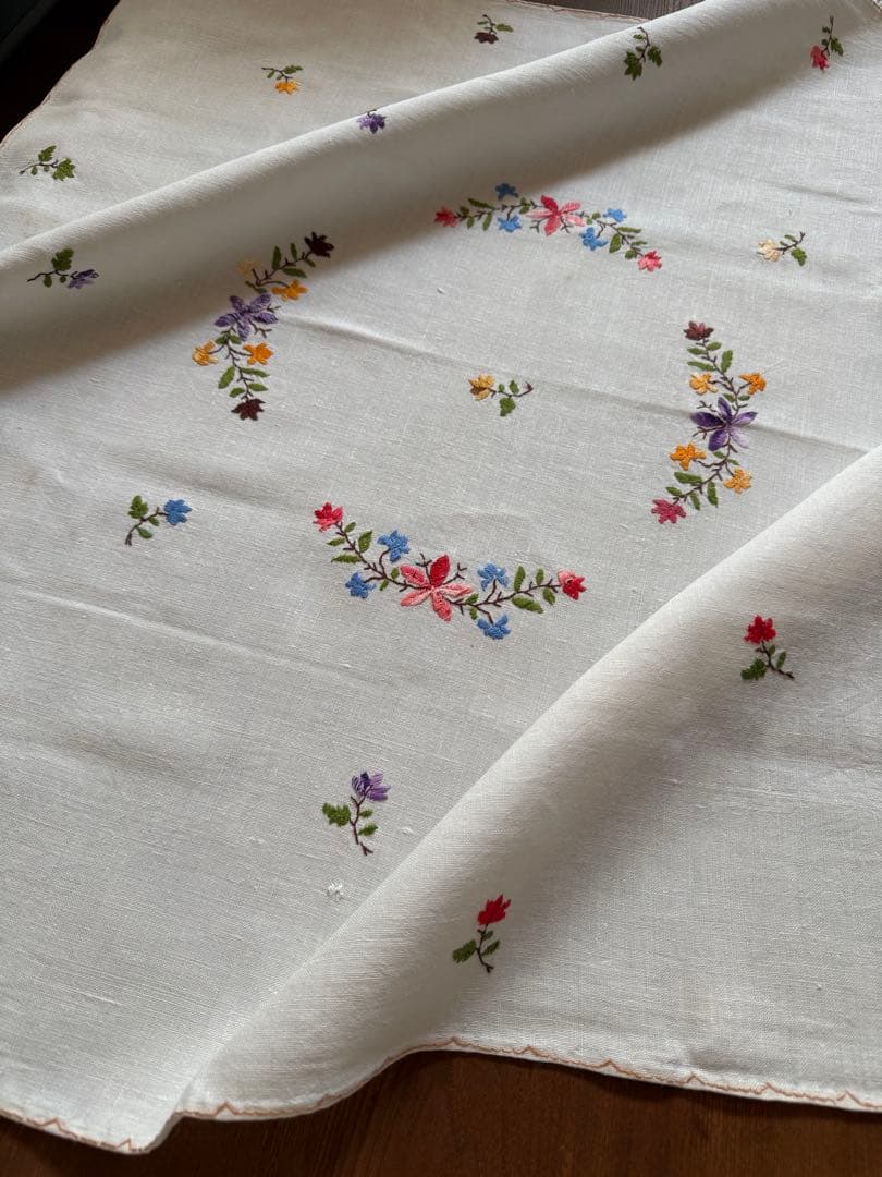 フランスアンティークஐ⋆*花柄刺繍のリネンクロス