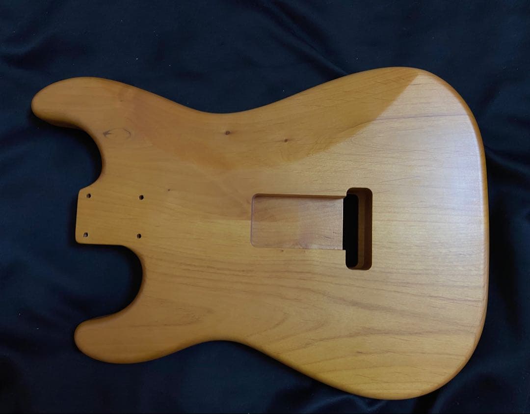 ストラトキャスター2ピースボディNo2サテン塗装ビンテージネイチャーカラー