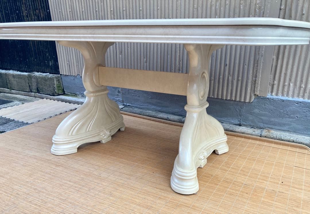 アンティーク調テーブル