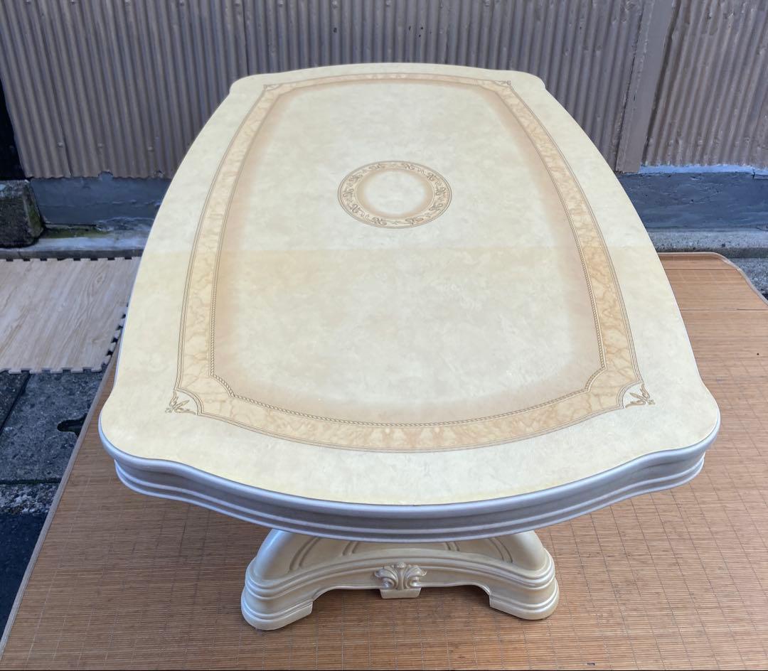 アンティーク調テーブル