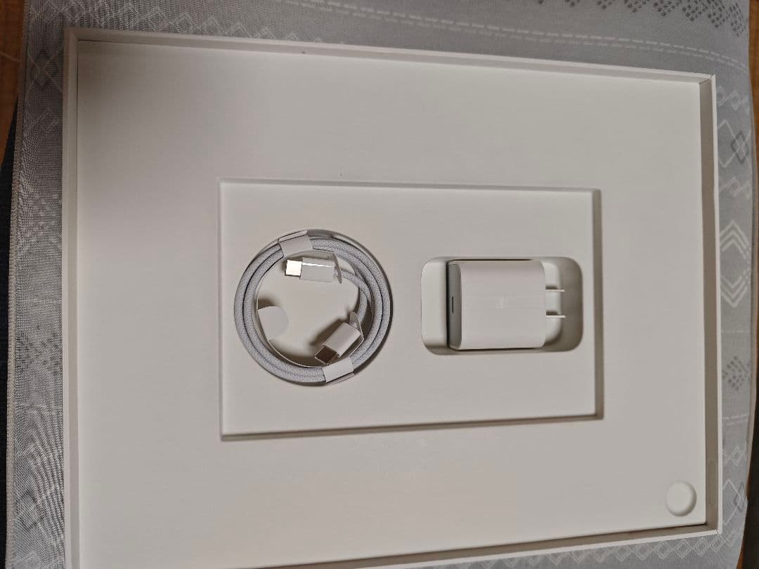 iPad Air 13インチ M2[1TB] Wi-Fi+ Cellular