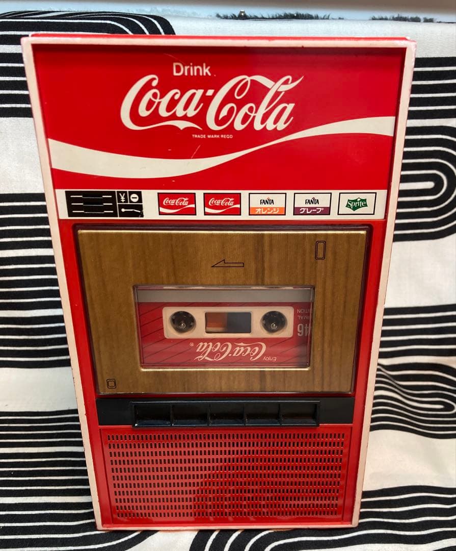 昭和レトロ　ミドセンチュリー　コカ・コーラ自動販売機型カセットテーププレイヤー