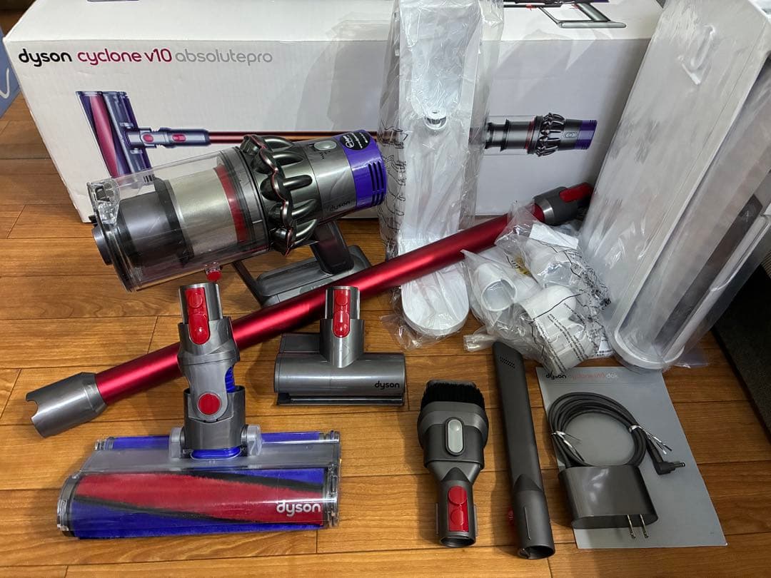 【美品】ダイソン V10 SV12分解清掃済【新品】フロアドック付き