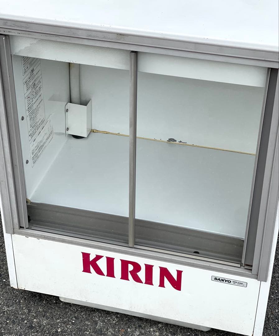 chaki　KIRINロゴ♪ サンヨー　冷蔵ショーケース　SMR-S36F