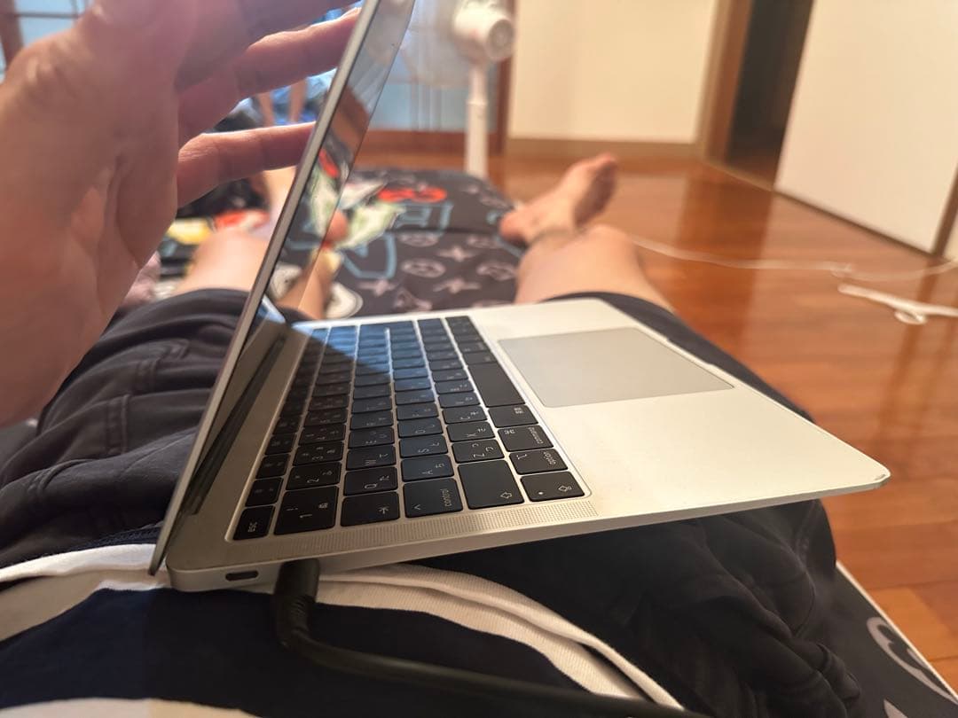 MacBook Air 2018 ジャンク