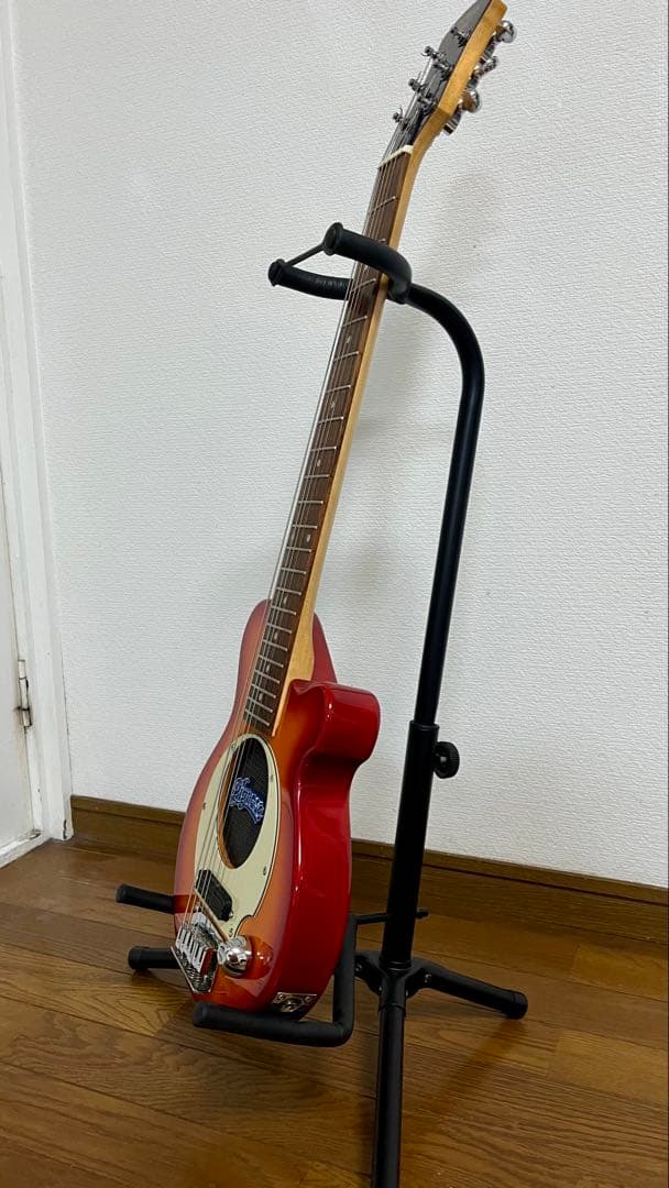 値下げ！Pignose ピグノーズPGG-200 アンプ内蔵型のミニエレキギター