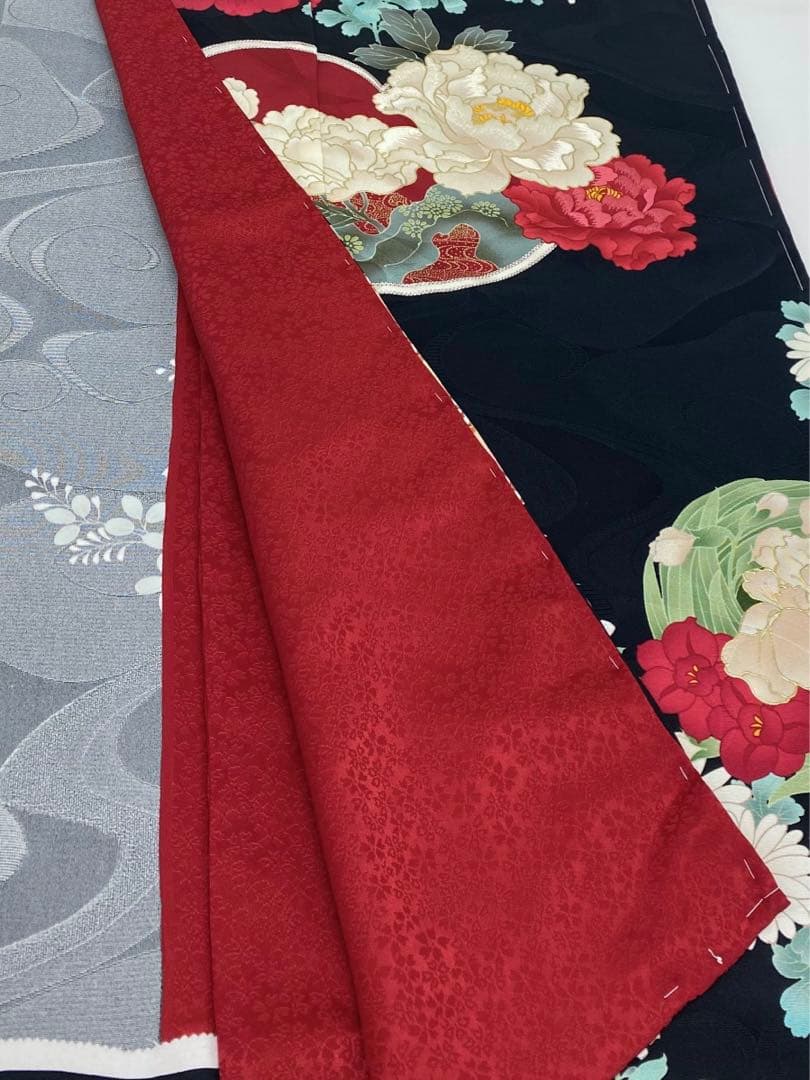 振袖 仮絵羽 刺繍 銀駒 金彩 紋意匠 牡丹 正絹 未仕立て品 八掛付き