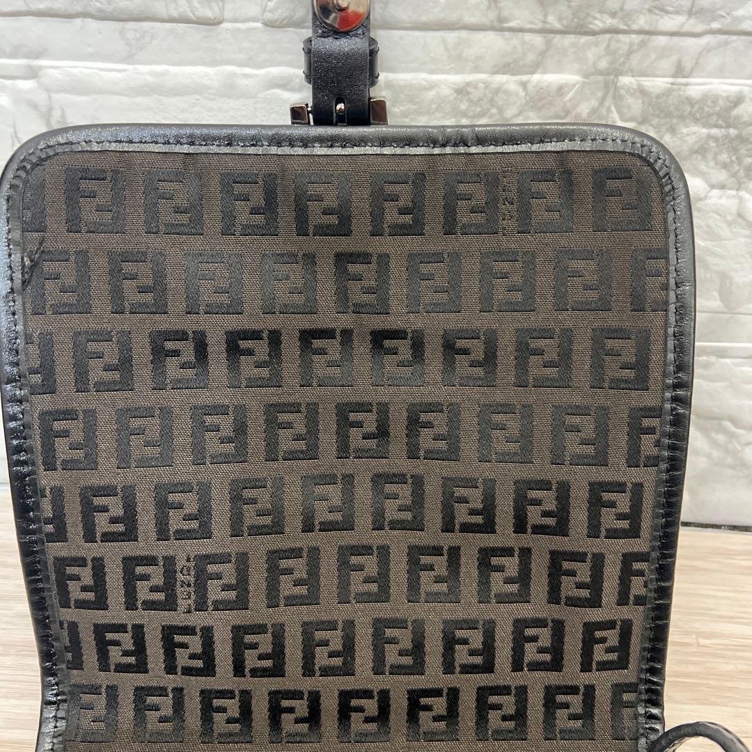 FENDI ズッキーノ　ショルダーバッグ