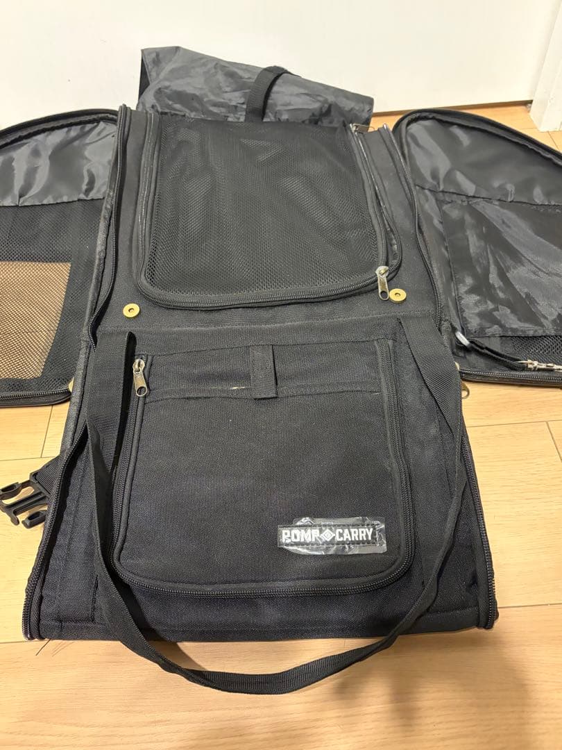 犬　猫　多機能 ペットキャリー リュック　POMP CARRY