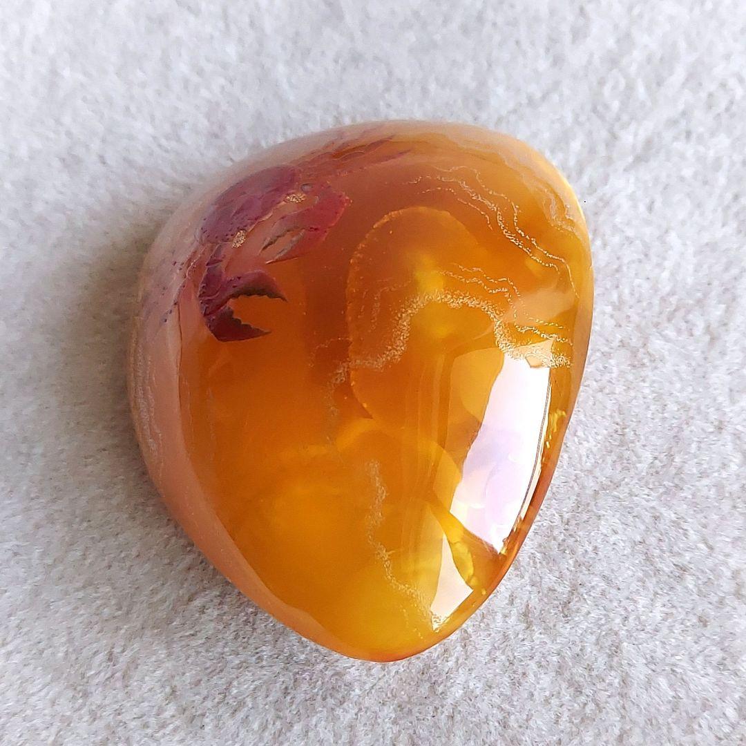 浜辺のカニさん　琥珀　ブローチ