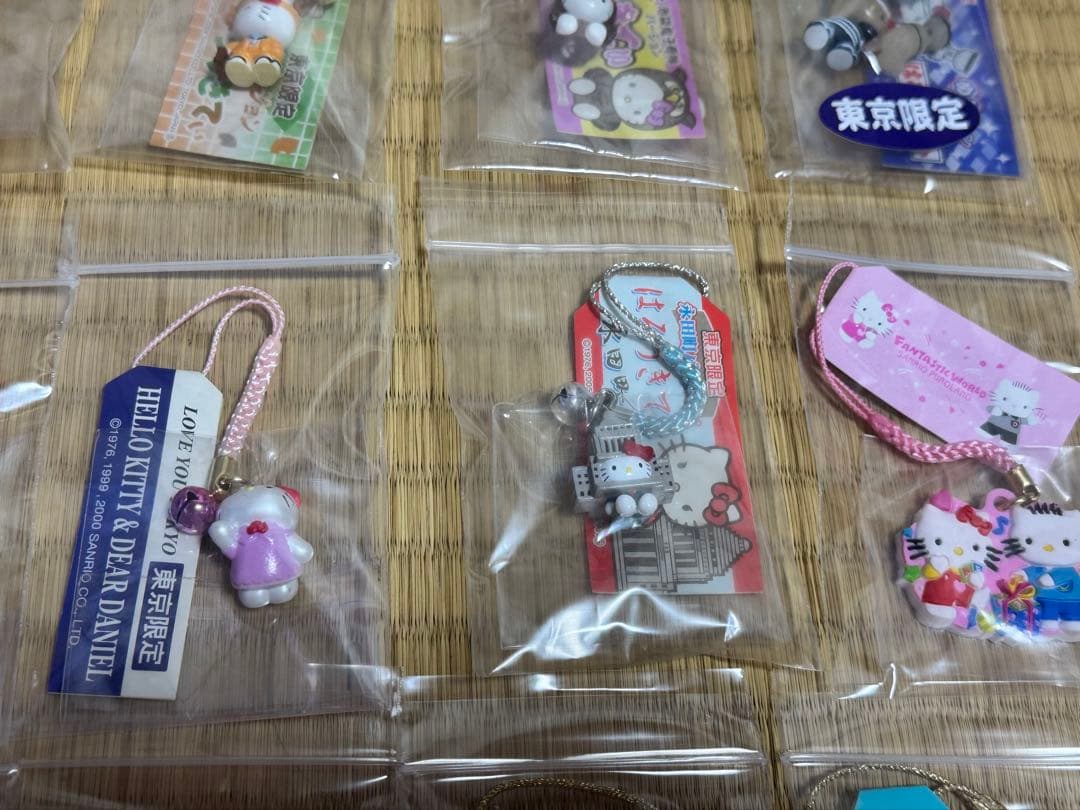 希少レア！ご当地　東京限定ハローキティ 根付け　都心バージョン16個まとめ売り