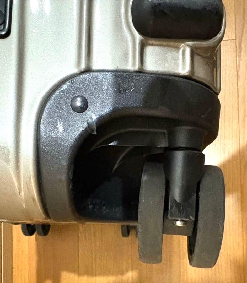 RIMOWAリモワ キャリーバッグ 4輪 ポリカーボネート