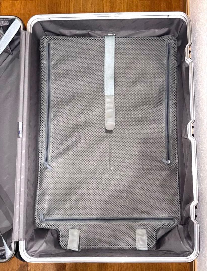 RIMOWAリモワ キャリーバッグ 4輪 ポリカーボネート