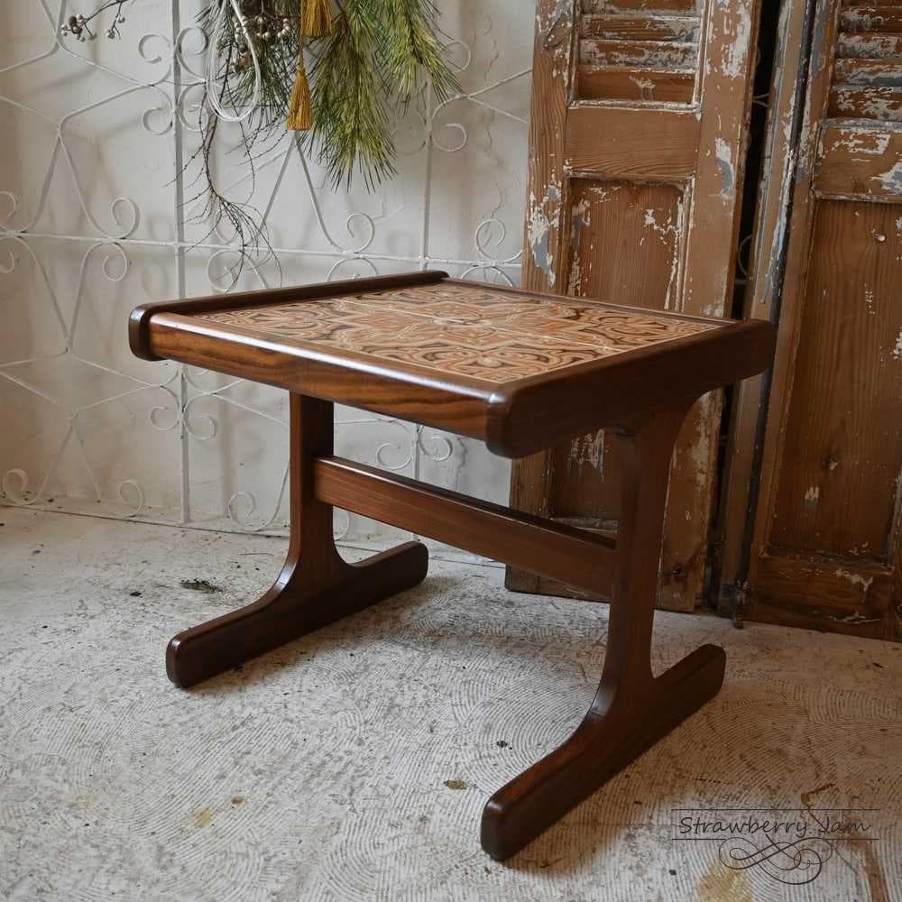 Y*様 L3705-68 英国ヴィンテージ G-plan コーヒーテーブル タイ