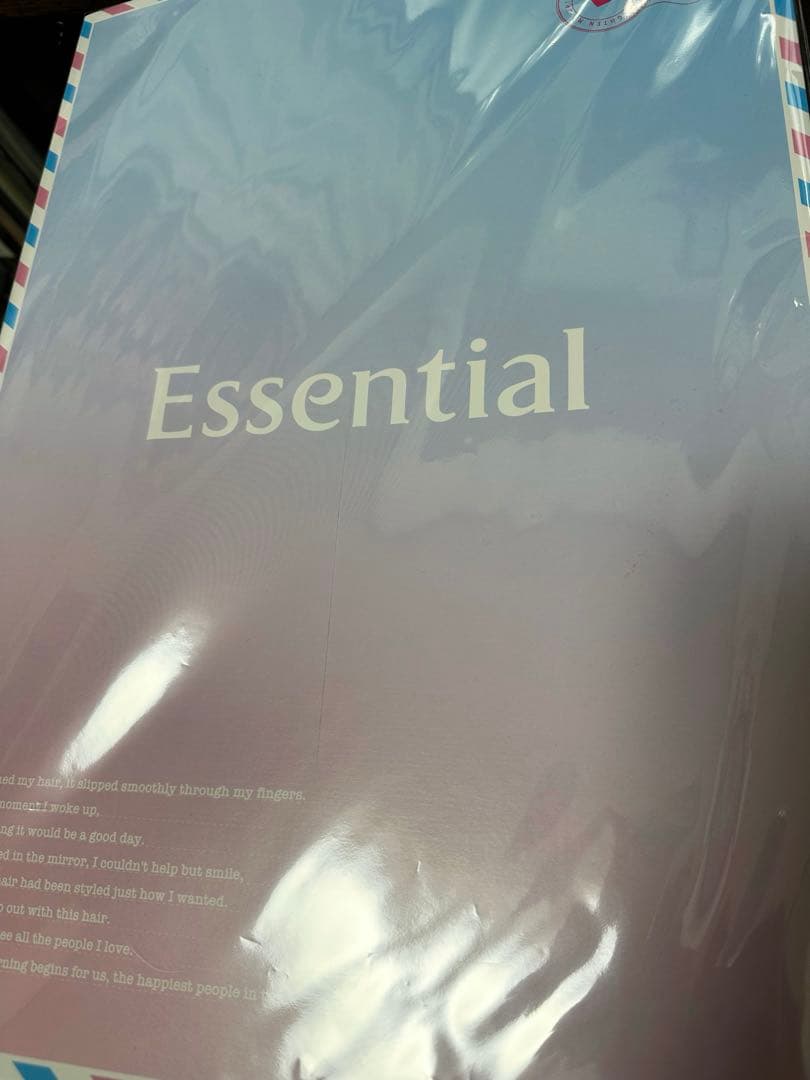 NewJeans　Essential ポスター