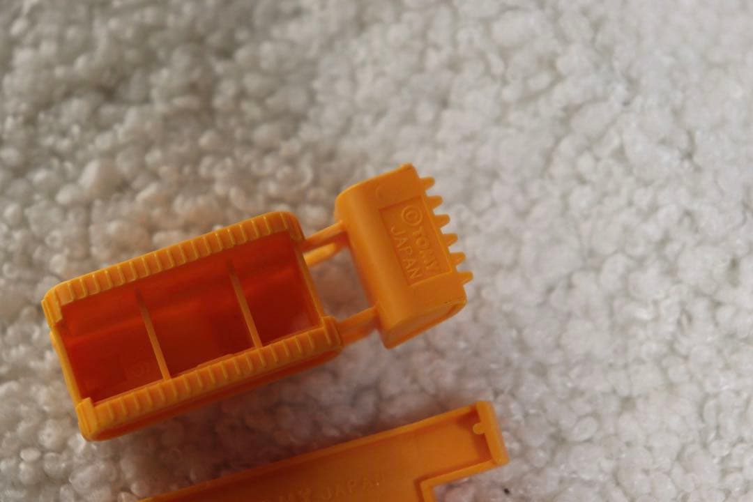 T*A様 日本製　トミカ　UD コンドル　ブルドーザーキャリア　赤箱　56